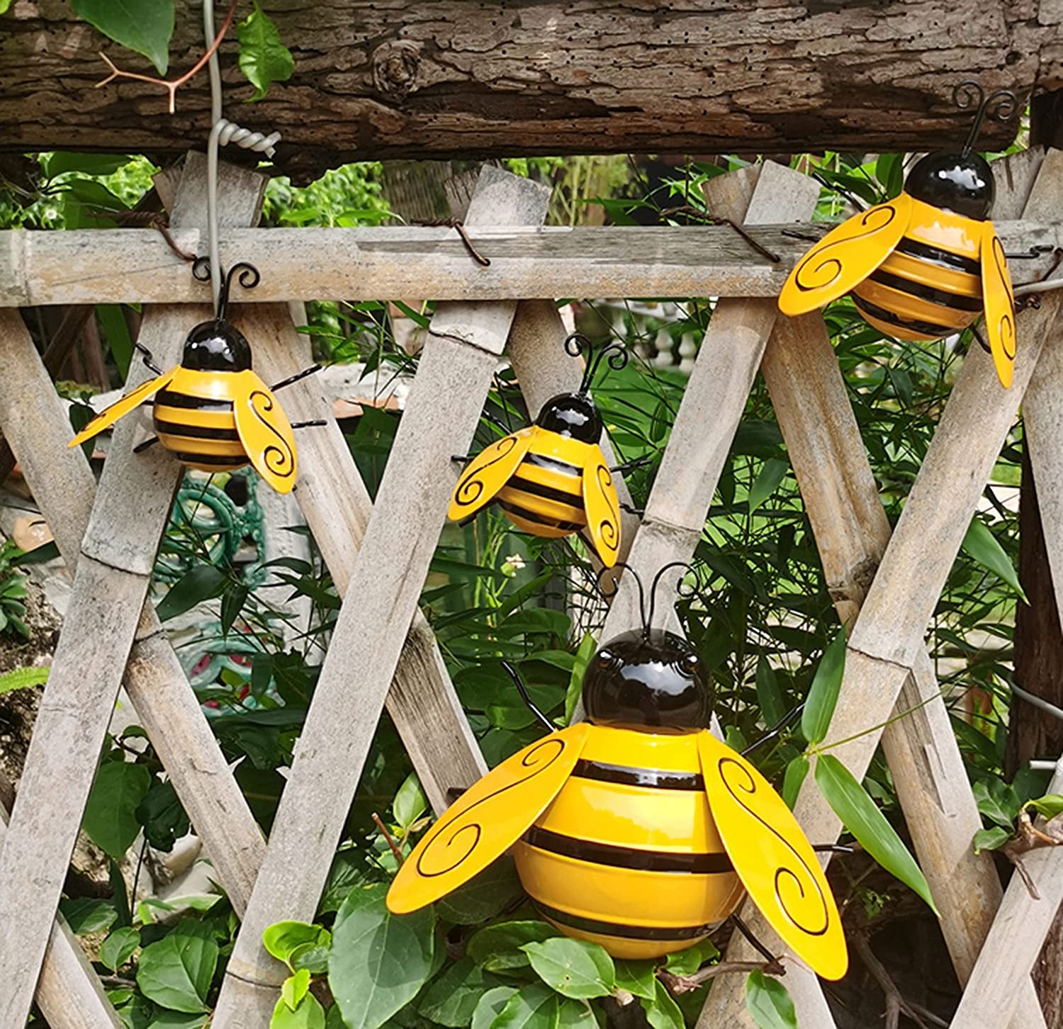 Metal Wall Art, 4PCS Metal Bumble Bee Wall Decor, 3D Iron Bee Art Sculpture Hanging Wall Decorations for Outdoor Home Garden